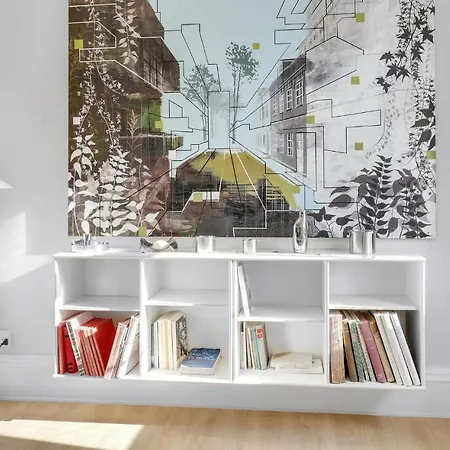 Apartment In With Kitchen *