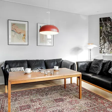Apartment In With Kitchen *